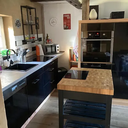 Apartment Old Tiny House *